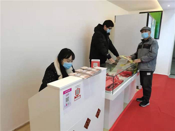 四川中青旅綿陽(yáng)分社、綿陽(yáng)市中旅假日旅行社、綿陽(yáng)自來(lái)文化傳播有限公司24H自助售貨服務(wù)盛大開(kāi)業(yè)