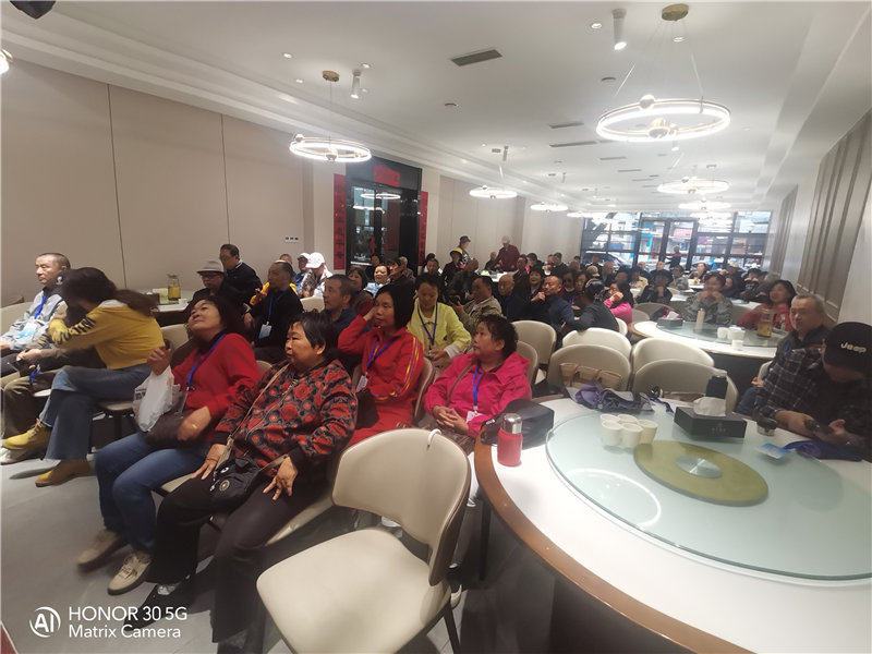 綿陽(yáng)中旅假日旅行社舉行夏季線路分享會(huì)